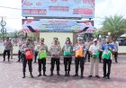 Bentuk-Kepedulian,-Kapolres -TTS-Bagi-Parcel-Kepada- Personil-Polres-TTS
