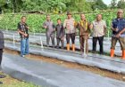 Ubah-Lahan-Pasir-Jadi-Produktif,-Pimpinan-DPRD-TTS-Tinjau-Pekarangan-Pangan-Polsek-Kualin