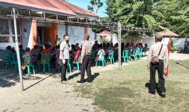 Kapolsek-Amanuban-Selatan-Pantau-Lansung-Penyaluran-BST