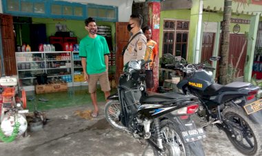 Patroli-Sambang,-Anggota-Polsek-Sosialisasikan-AKB