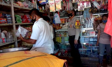 Bersama-Instansi-Terkait,-Polsek--Amanuban-Timur--Gelar-Razia-makanan-,Minuman-serta-obat-Kadaluarsa