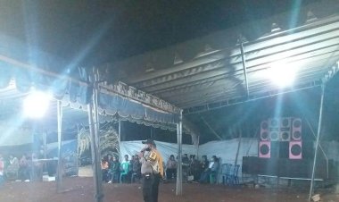 Hadiri-Resepsi-Pernikahan-Warga,-Bhabin-Imbau-Patuhi-Protokol-Kesehatan