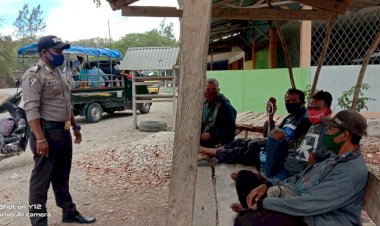 Sambangi -Pangkalan- Ojek,-Bhabinkamtibmas -Sampaikan-Pesan-Kamtibmas