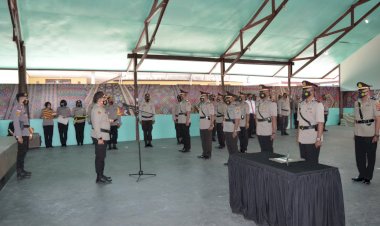 Kapolres-TTS-Pimpin- Upacara-Sertijab-Kabag-Sumda-dan-Kapolsek-Jajaran-Polres-TTS