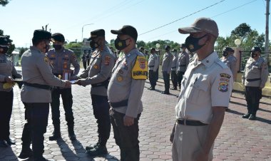 Kapolres-TTS-Tiap-Bulan-Beri-Reward-Kepada-Personil-Yang-Berprestasi