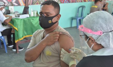 Sejumlah-Personil-Polres-TTS-di-Vaksin--Covid-19