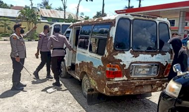 Cegah-Kelangkaan-BBM-,-Kapolres-TTS-Turun-Langsung-lakukan-Penertiban-di-SPBU -Soe