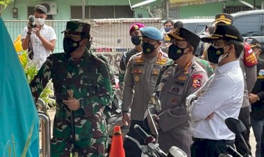 Panglima-TNI-Dan-Kapolri-Sidak-PPKM-Di-Tiga-Lokasi-DKI-Jakarta 
