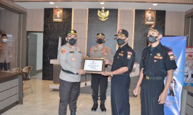 Hari-Bhayangkara-ke--75,-Polres-TTS-Terima-Sejumlah-Piagam-Penghargaan