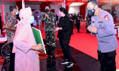 Tinjau-Vaksinasi-Massal-Akabri-96,-Kapolri:-Terus-Bekerja-Keras-Tanggulangi-Covid-19