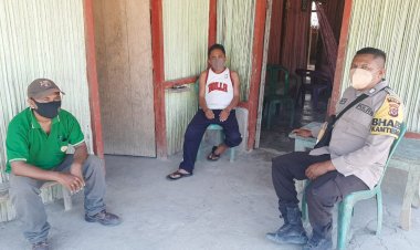 Kamtibmas-Tetap-Aman-Dan-Kondusif,-BhabinKamtibmas-Pol-Subsektor-kokbaun-Tak-Henti-Sambangi-Warga