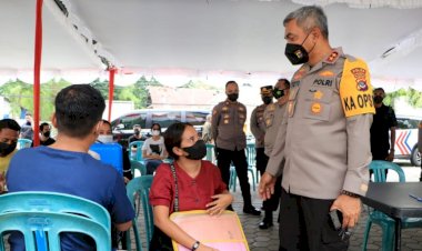 Tinjau-Vaksinasi-di-Masjid-Nurussa'adah-Kota-Kupang,-Kapolda-NTT-Berharap-Masyarakat-Bersinergi-Percepat-Vaksinasi-dan-Disiplin-Prokes
