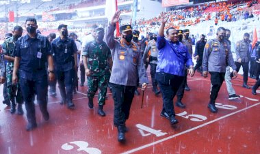 Pekik-Perjuangan-Buruh-dari-Kapolri-saat-Puncak-Peringatan-May-Day