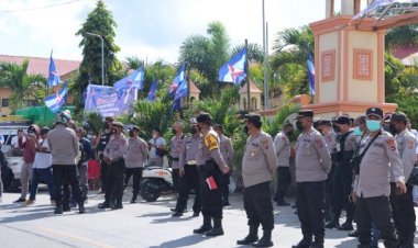 Humanis,-Personil-Polres-TTS-Pam-Aksi-Damai