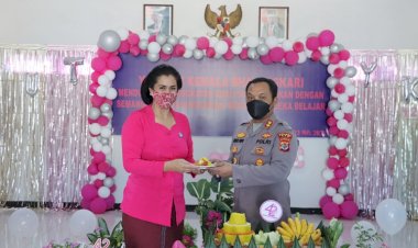 Syukuran-HUT-YKB-KE-42,-Ditandai-Dengan-Pemotongan-Tumpeng