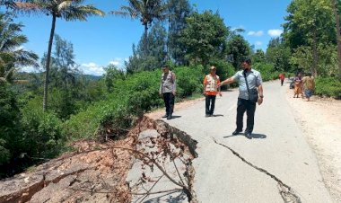 Pantau-Jalan-Rusak,-Kabag-Ops-Imbau-Warga-Agar-Selalu-Waspada