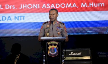 Ikut-Kegiatan-Kebangunan-Rohani,-Kapolda-NTT:Muliakan-Tuhan,-Perkuat-Iman-Sehingga-dapat-Mengasihi-Sesama