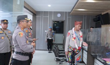 Cek-Ruang-Pelayanan-Publik-Di-Polres-TTS,-Kapolda-NTT-beri-Apresiasi