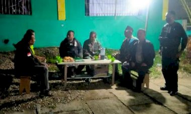 Beri-Rasa-Aman-dan-Nyaman-Pada-Pelaksanaan-Shalat -Tarawih,- Polres-TTS -Melaksanakan-Pengaman-di-Masjid