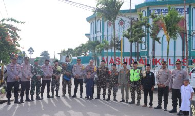Kapolres-TTS-Pantau-Langsung-Sholat-Id-Hari-Raya-Idul-Fitri-1445-Hijriah