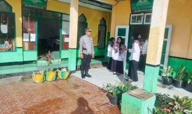 Satbinmas-Polres-TTS-Laksanakan-Bintibsos-di-MTS-AL-IKLAS-Soe