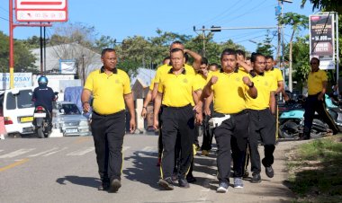 Jaga-Kebugaran-di-Tengah-Tugas,-Personel-Polres-TTS-Kompak-Laksanakan-Olahraga-Pagi