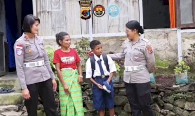 Kapolda-NTT-Ulurkan-Kepedulian-untuk-Otni,-Siswa-SD-di-Mollo-Utara-yang-Viral-karena-Sisihkan-Daging-untuk-Ayah