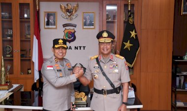 Kapolda-NTT-Pimpin-Penyerahan-Jabatan-Wakapolda,-Brigjen-Pol-Baskoro-Tri-Prabowo-Memasuki-Masa-Purna-Tugas