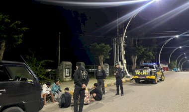 Anggota-Sat-Samapta-Polres-TTS-Patroli-Jam-Rawan,-Masyarakat-Apresiasi-Keamanan