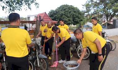 Wujudkan-Lingkungan-Kerja-yang-Asri,-Waka-Polres-TTS-Pimpin-Kurve-Bersama-Usai-Apel-Pagi