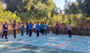 Sinergi-TNI-Polri-Gembleng-Mental-dan-Fisik-11-Anggota-Paskibra-SMAN-Pollo-Sambut-HUT-RI-ke-81