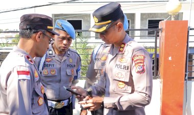 Cegah-Judol-dan-Pinjol,-Kapolres-TTS-Periksa-HP-Para-Kapolsek-Jajaran