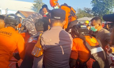 Pasca-Gempa-M7,7,-Polres-Sikka-Bergerak-Cepat-Tangani-Dampak-dan-Evakuasi-Korban