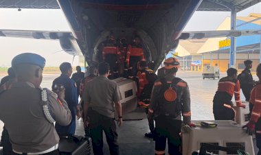 Terus-Bergerak-Cepat,-Polri-Kembali-Kirim-K9,-Obat-obatan-dan-3,4-Ton-Bantuan-ke-NTT