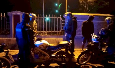 Tegas-dan-Humanis,-Patroli-Presisi-Sat-Samapta-Polres-TTS-Bubarkan-Pemuda-Nongkrong-hingga-Tengah-Malam