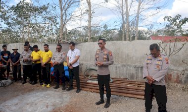 Doa-Bersama-Mengawali-Pengeboran-Sumur,-Kapolres-TTS-Berharap-Sumber-Air-Bisa-Bermanfaat-bagi-Masyarakat