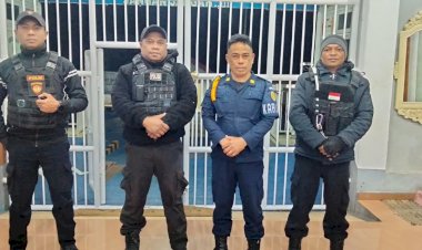 Garda-Depan-Malam-Soe:-Saat-Patroli-Presisi-Samapta-Polres-TTS-Jadi-Penyelamat-Warga-di-Tengah-Kegelapan