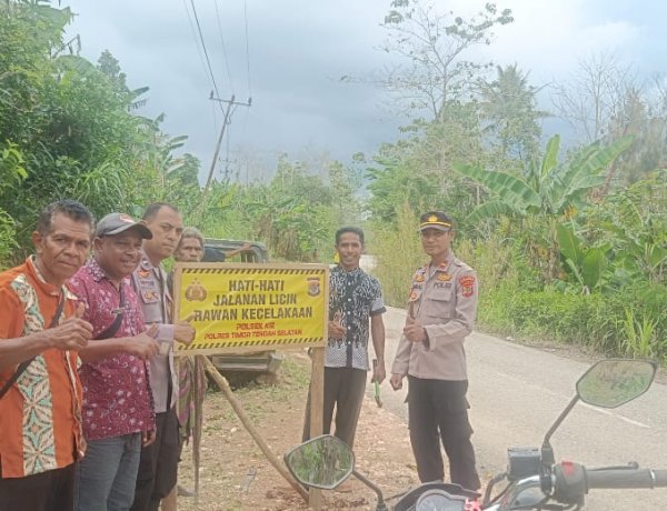Pasang papan Imbauan Peringatan Rawan Longsor, Polsek Kie Ingatkan Pengunna Jalan Berhati-hati
