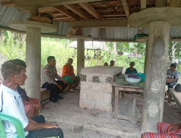 Bhabinkamtibmas Polsek Amanatun Utara- Polres TTS, Perkuat Kamtibmas dan Ketahanan Pangan Melalui Patroli Dialogis