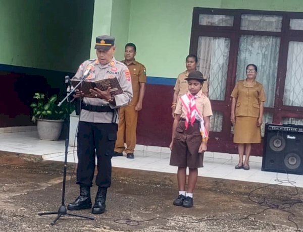 Pimpin upacara bendera, Kasiwas Polres TTS Imbau Bijak Dalam Bermedia Sosial