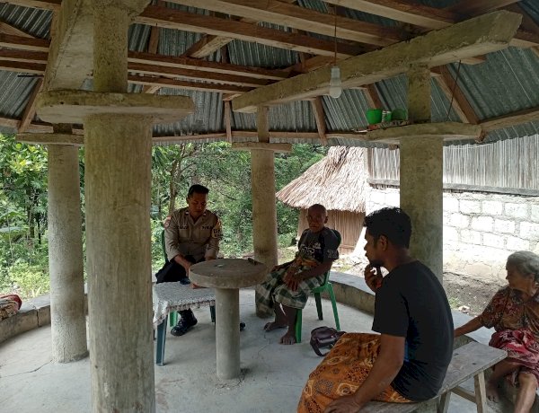 Bhabinkamtibmas Toianas Laksanakan Sambang ke Masyarakat, Ajak Warga Jaga Kamtibmas