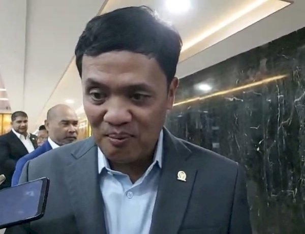 Ketua Komisi III Sebut Kapolri Tak Alergi dengan Keterbukaan