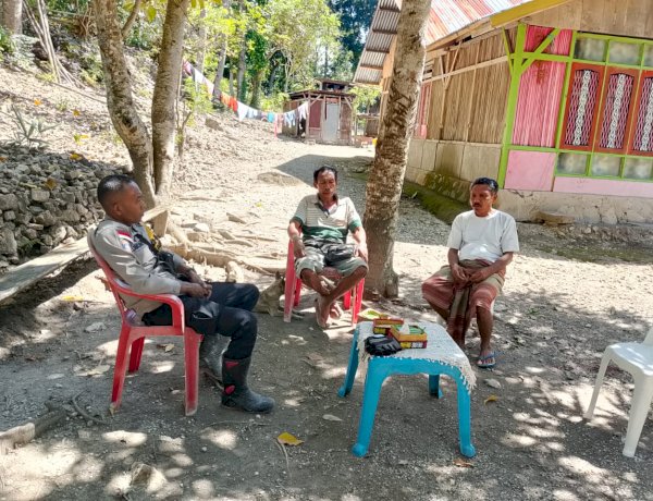 Ciptakan Suasana Kekeluargaan, Bhabinkamtibmas Polsek Boking Beri Imbauan Penting Bagi Warga Desa Mnela Petu