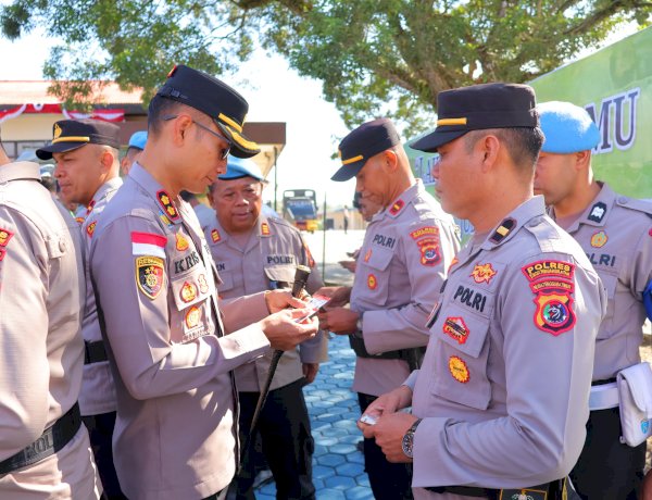 Tegakkan Kedisiplinan Internal, Kapolres TTS Periksa STNK, SIM, dan Kepatuhan Pajak Kendaraan Para Kapolsek