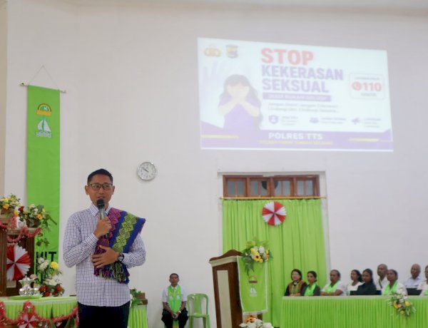 Komitmen Kapolda NTT Cegah Kekerasan Perempuan dan Anak serta Perdagangan Orang, Kapolres TTS berikan himbauan di GMIT Sesawi Oekamusa