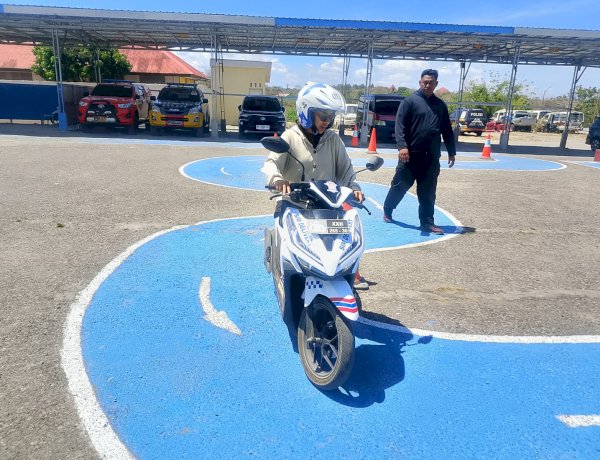 Biar-Ujian-Tak-Lagi-Menakutkan!-Sat-Lantas-Polres-TTS-Gelar-Bimbel-SIM-Gratis-Setiap-Hari-Sabtu