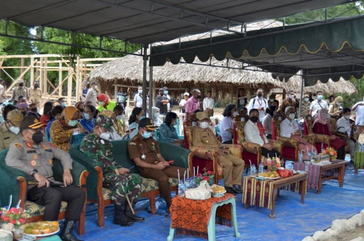 Kapolres TTS Hadiri Kunjungan Menteri P3A di Desa Bena