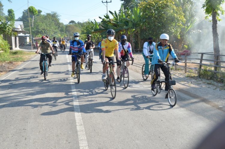 Dibukanya Kembali  Destinasi Wisata Kabupaten TTS, Ditandai dengan Bersepeda Santai   oleh unsur Forkopinda TTS