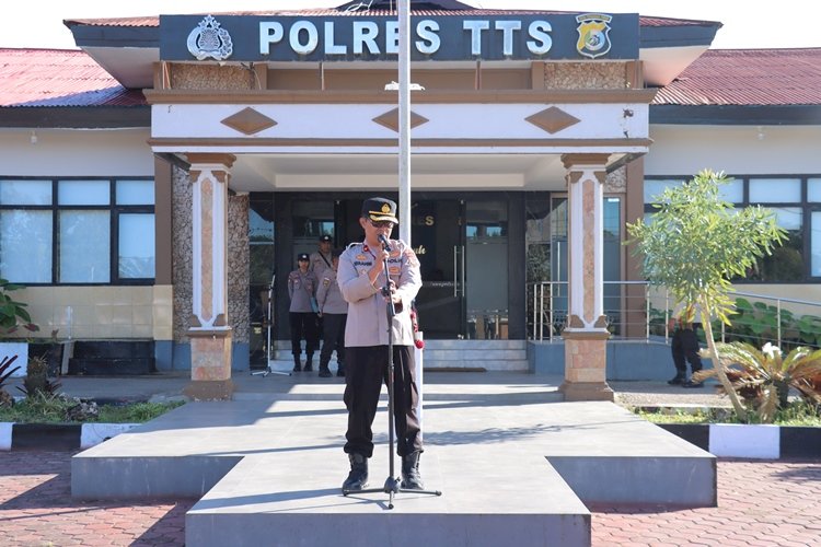 Pimpin Apel Perdana,  Waka Polres TTS Ingatkan  Anggota Dilarang Melibatkan Diri  Dalam Kegiatan Politik
