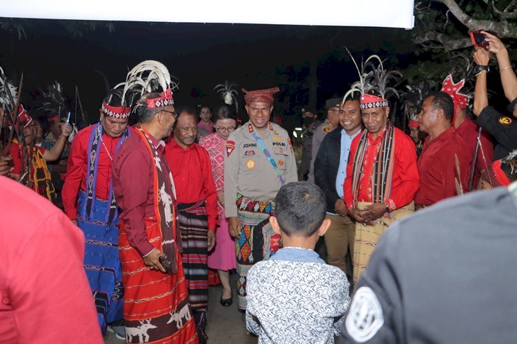 Jalin Silaturahmi, Kapolda NTT Mengunjungi Paguyuban Ikatan Keluarga Alor Pantar di TTS